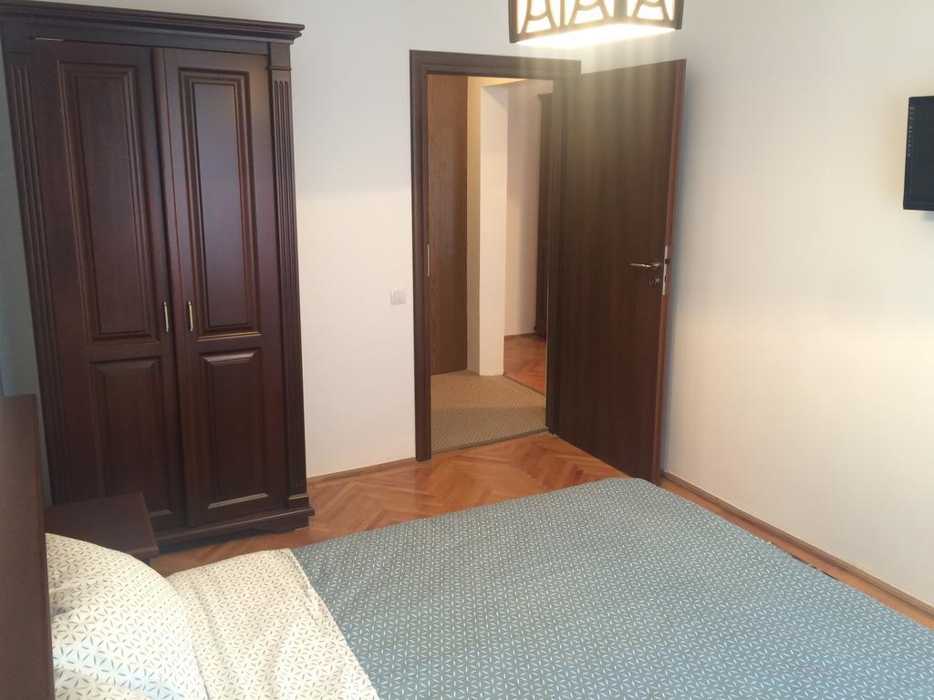 Apartment Krondays Brasov Luaran gambar